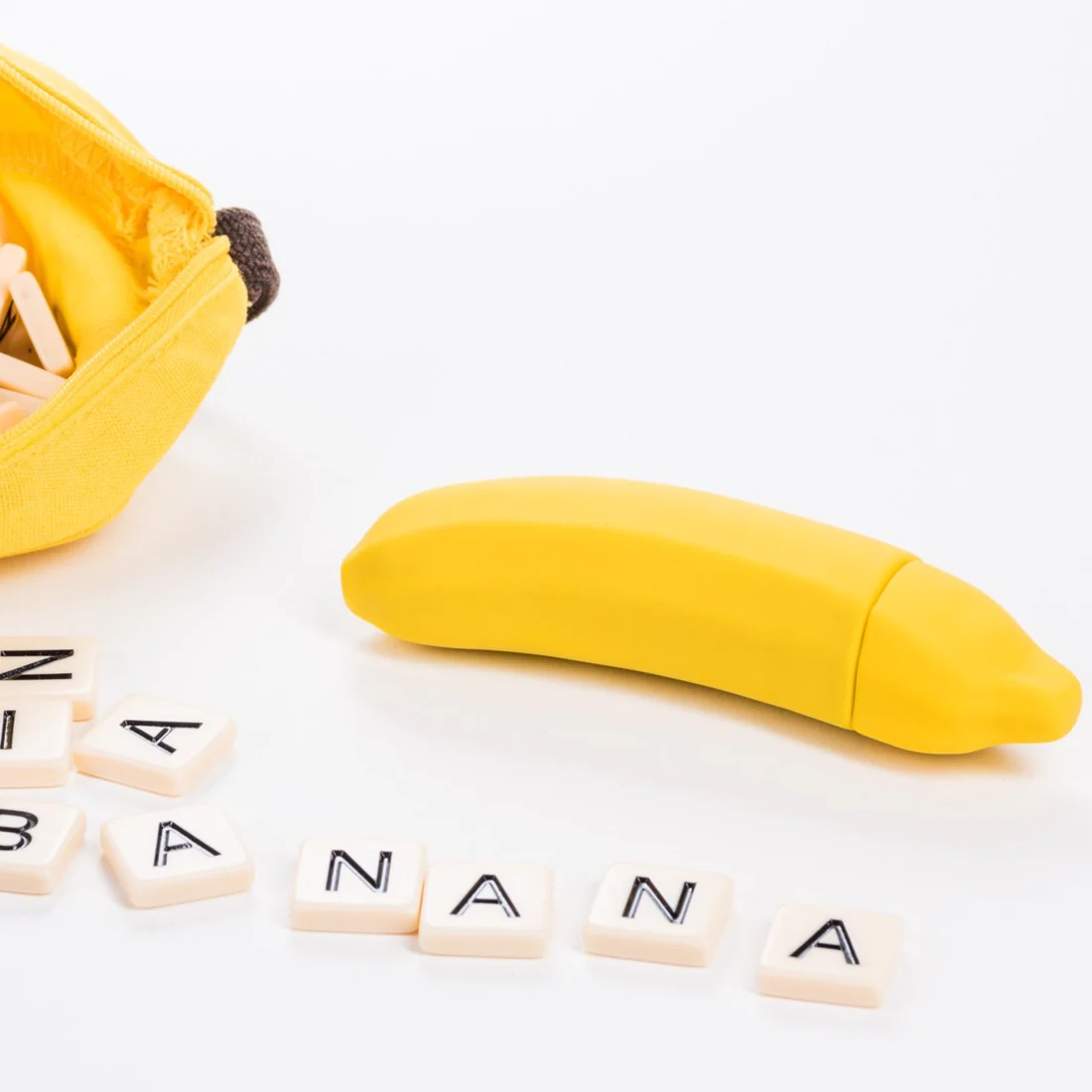 Banana Emojibator (Dame)