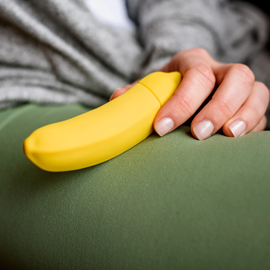 Banana Emojibator (Dame)