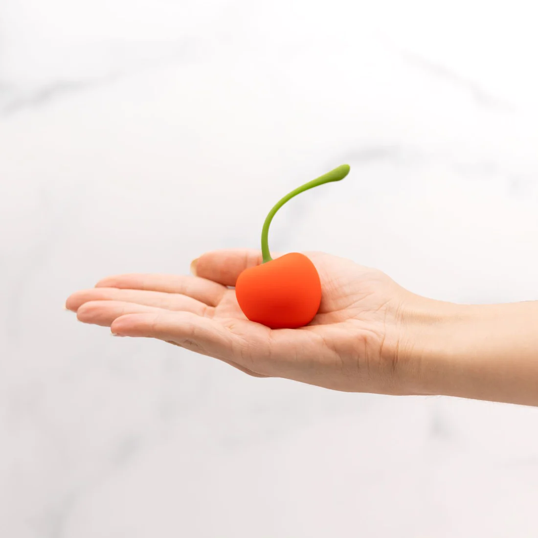 Cherry Emojibator (Dame)